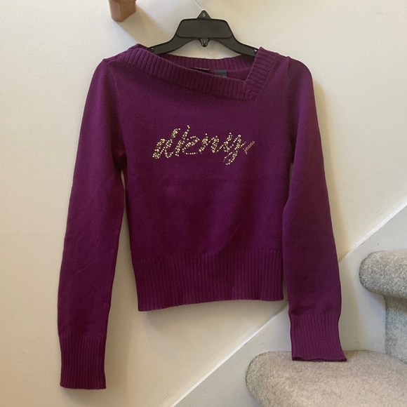 Size Small, bust up to 30” inches, dkny sweater bejeweled or embellishments - Picture 7 of 8